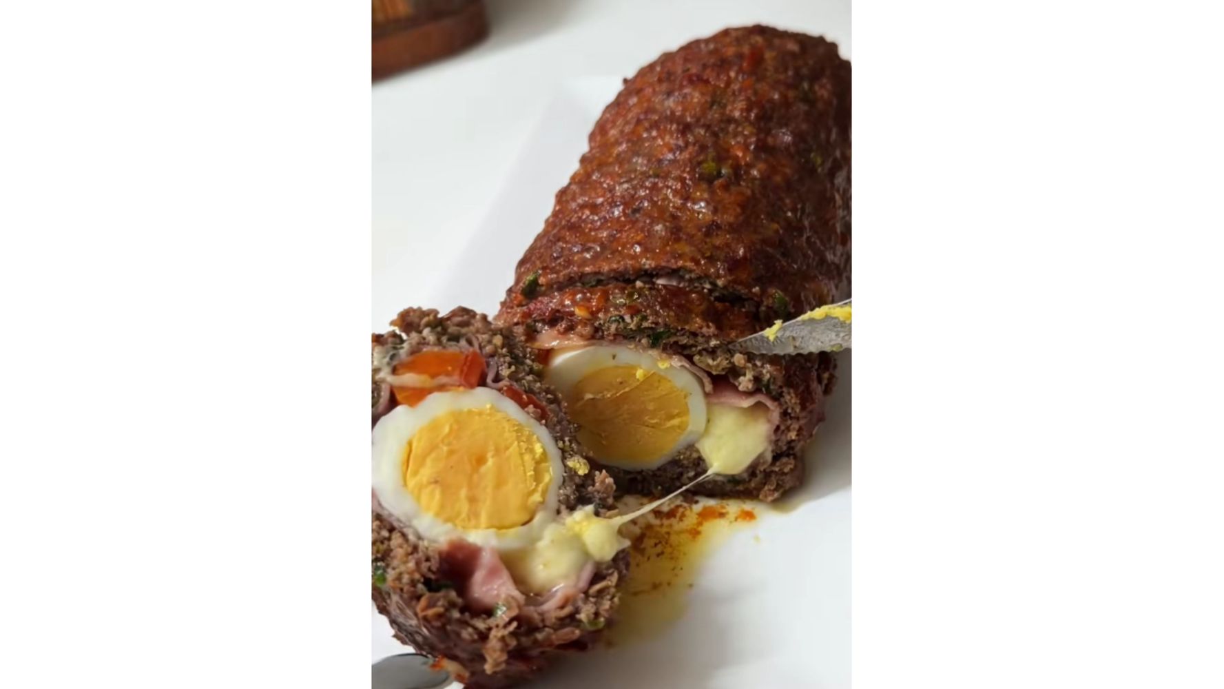Así queda el pan de carne relleno.