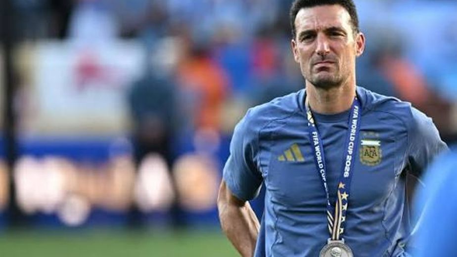 Un ayudante de Scaloni rompió el silencio sobre las sospechas en torno a la final entre Argentina y España: "Dos o tres veces"