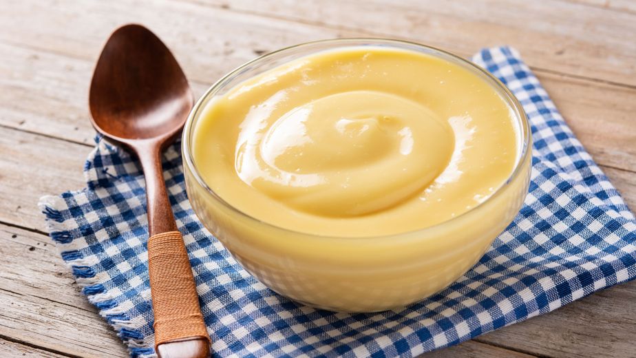 Los secretos de la crema pastelera perfecta: el paso a paso para que quede suave, brillante y sin grumos