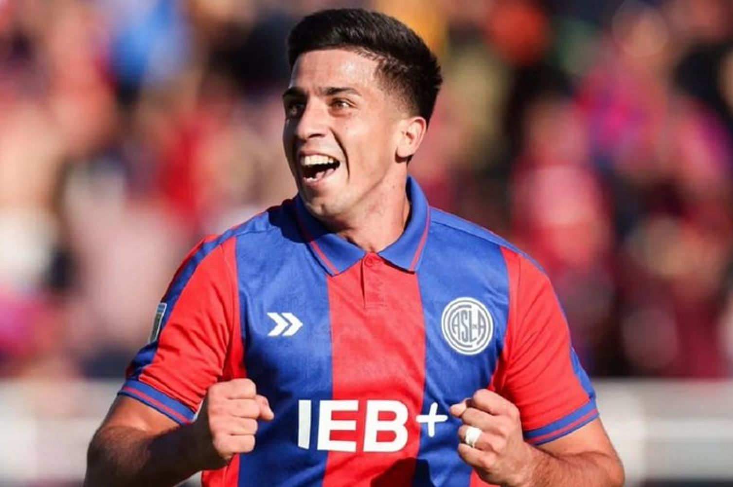 Alexis Cuello, el delantero que Talleres tendría cerca. Y además, buscarán un extremo.