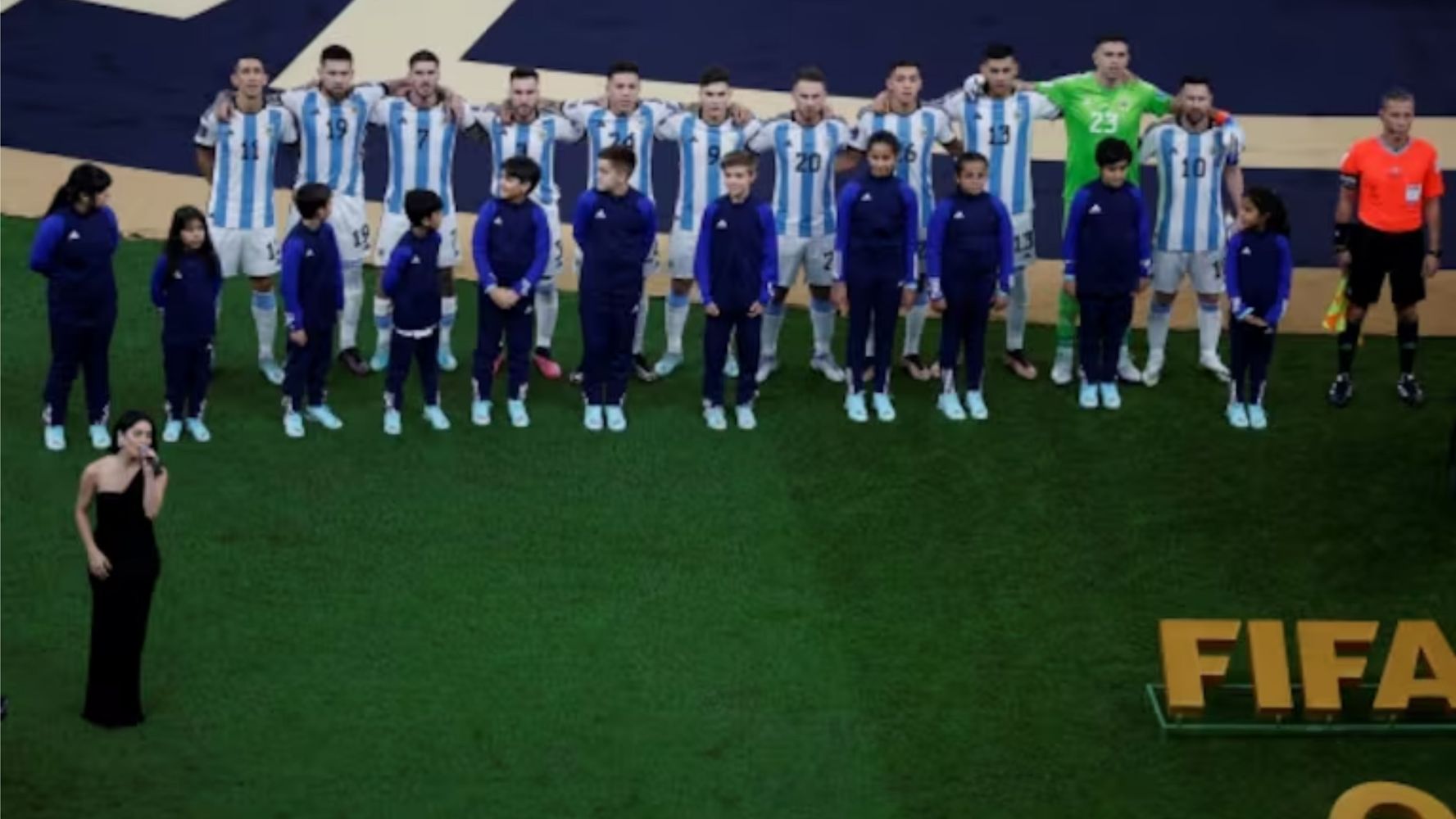 La argentina fue convocada horas antes de la final.