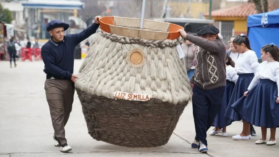 El Festival del Mate y los Sabores Serranos volverá a llenar de música y tradición la plaza de Valle Hermoso.