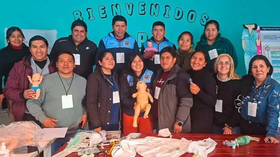 Equipos de salud neonatal de Jujuy y Salta trabajan juntos en actividades de formación y capacitación, como fue la capacitación en reanimación cardiopulmonar neonatal desarrollada en el hospital "Dr. Jorge Uro" de la ciudad de La Quiaca.