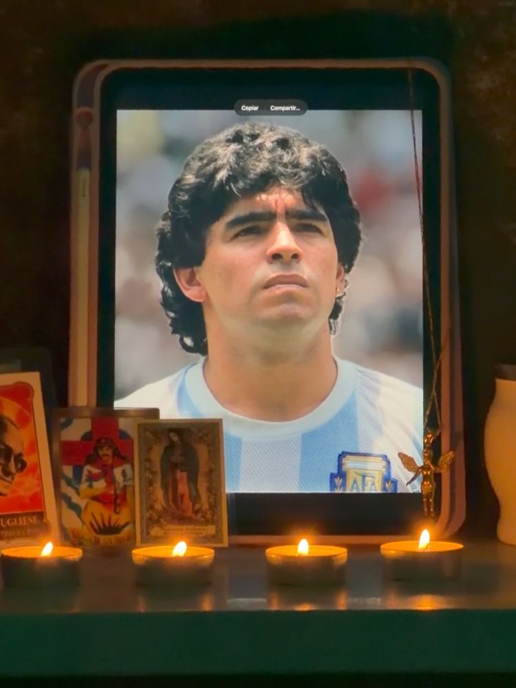 El altar que le hicieron a Diego Maradona en el medio del Mundial 2026.