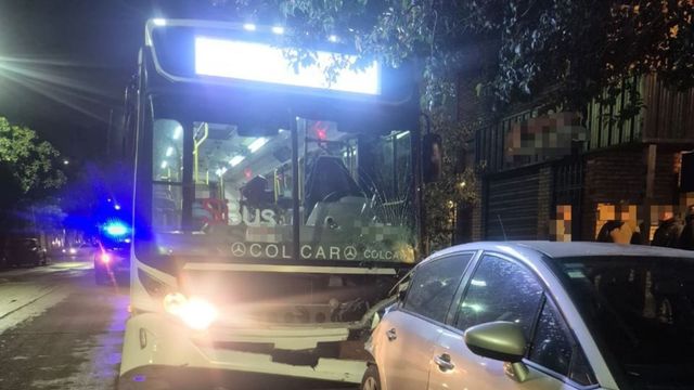 Un colectivo chocó en Córdoba.