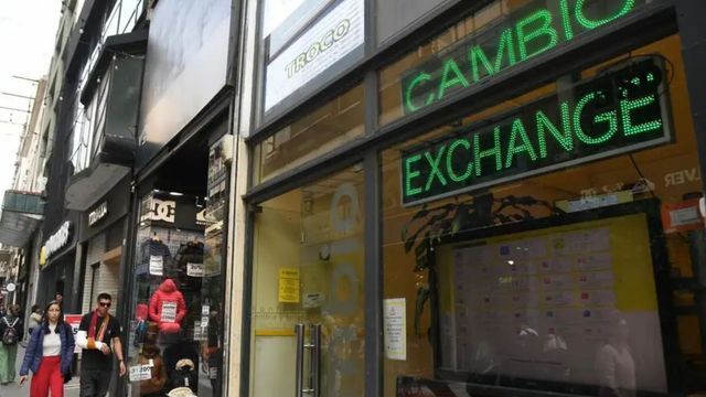 Consultá el valor del dólar blue en Córdoba.
