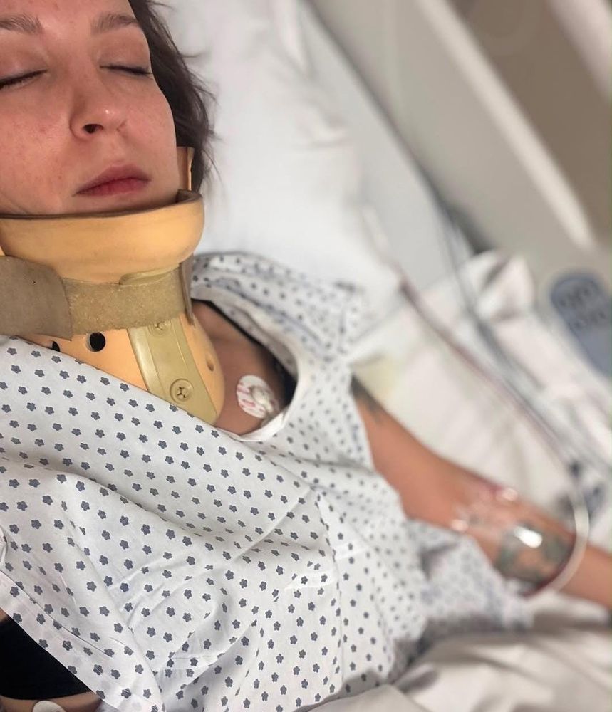 Linda Araico, hija de Daniela Mori, hospitalizada tras sufrir el siniestro.