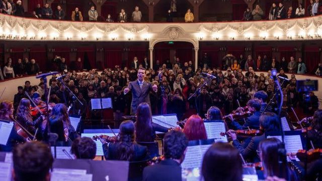 Miles de personas disfrutaron de una amplia cartelera cultural en Tucumán.