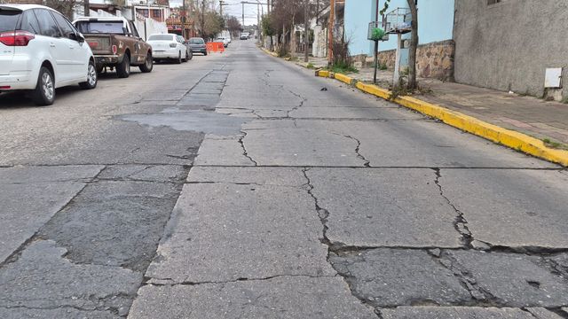 Comienza la repavimentación de calle Roma.