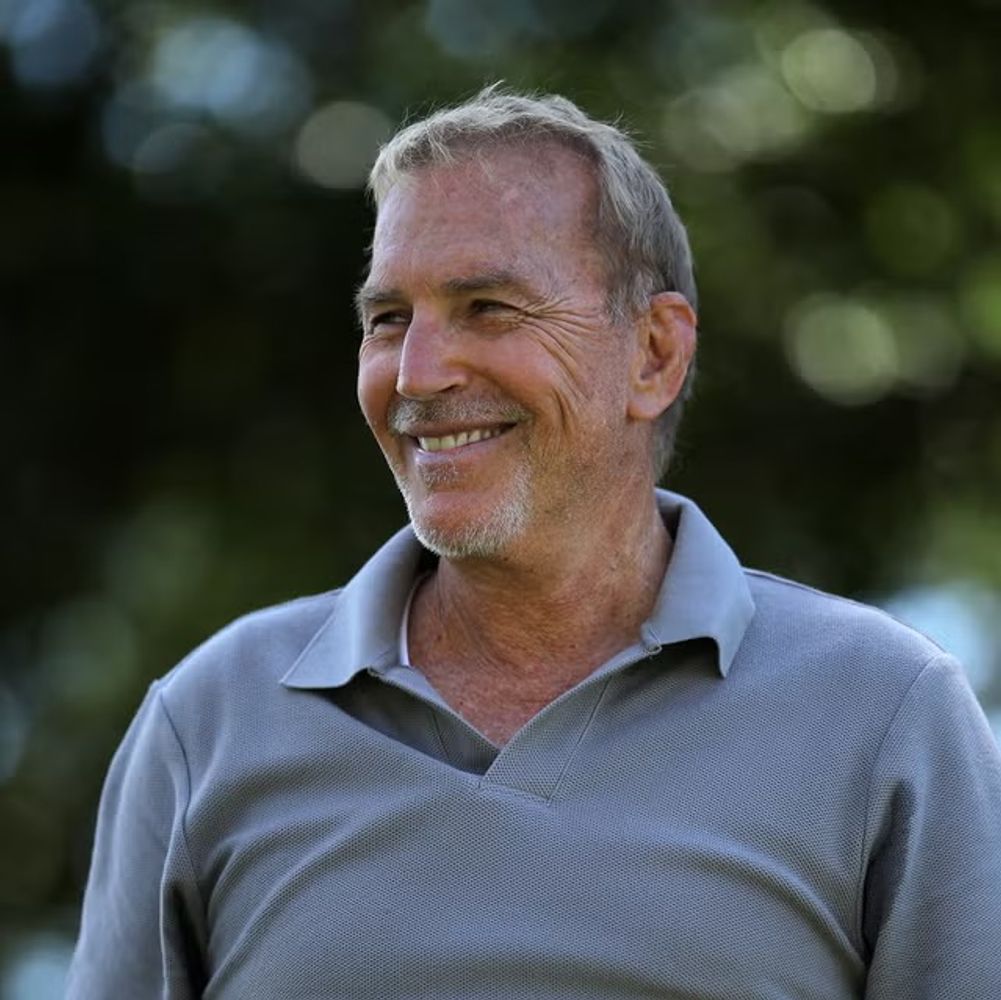 Kevin Costner actualmente tiene 71 años.