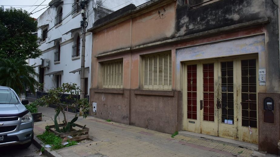Inesperado: el padre de Agostina Vega contó que durmió frente a la casa de Claudio Barrelier