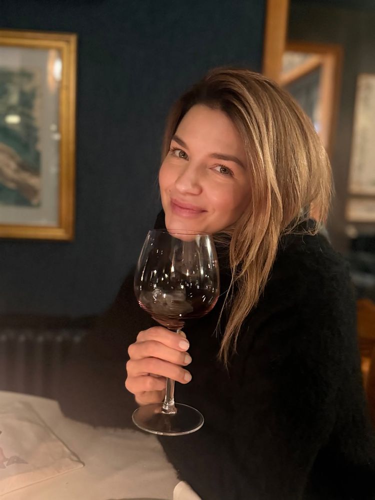 Marcela Kloosterboer apostó por el look "no-makeup" que es tendencia este invierno y conquistó las redes