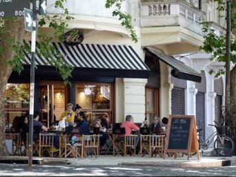 Una famosa cadena de cafeterías podría presentar quiebra en el futuro: perdió franquicias y tiene 175 cheques rechazados