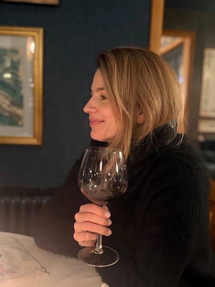 Marcela Kloosterboer apostó por el look "no-makeup" que es tendencia este invierno y conquistó las redes