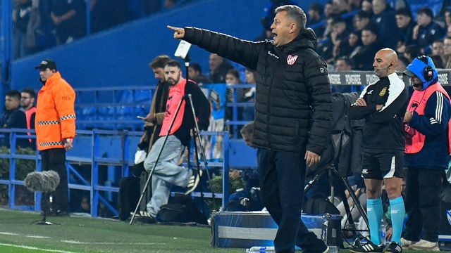 "Desde la competitividad hicimos un buen partido", resaltó Diego Flores, técnico de Instituto.