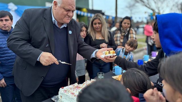 El ministro visitó el merendero Rinconcito de Alegría y participó de un torneo infantil de fútbol.