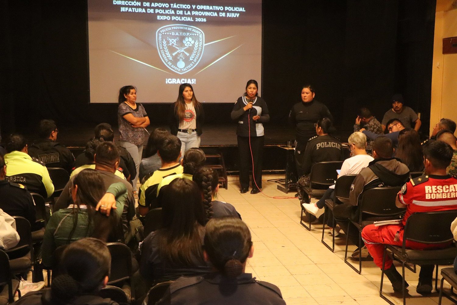 Personal de la Municipalidad de Palpalá asistió a la "Jornada Intersectorial de Capacitación en Autismo" que tuvo como disertante a la especialista Mariel Alejandra Salas.