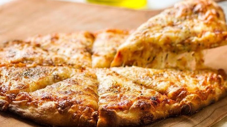 Queso cremoso o mozzarella: cuál conviene comprar para la pizza y en qué se diferencian
