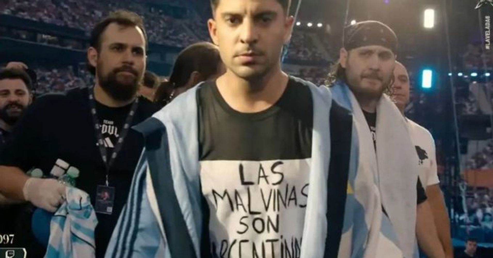 Gastón Edul y la remera con Malvinas.