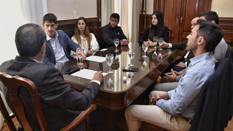 Jorge Brito, Marcos Peña y Mercedes Paz hablarán ante jóvenes empresarios