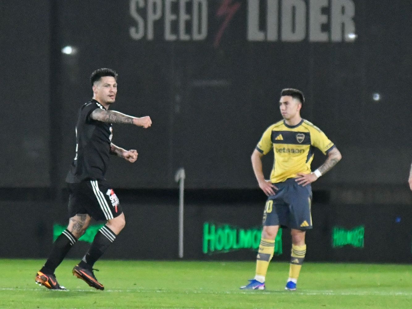 Boca fue apabullado por Deportivo Riestra, con tres goles en el primer tiempo.