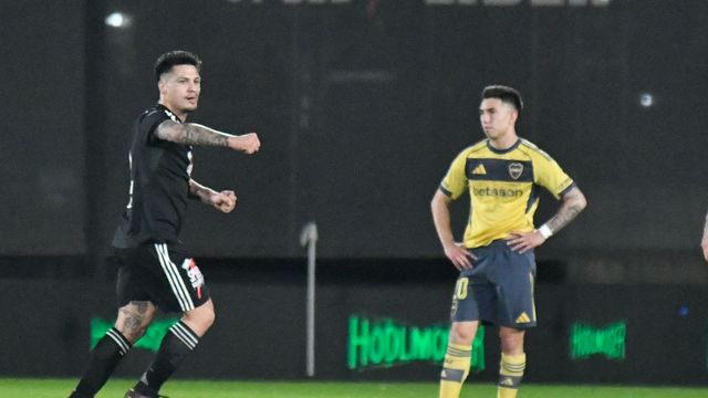 Boca fue apabullado por Deportivo Riestra, con tres goles en el primer tiempo.