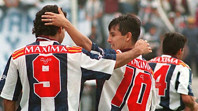 El "Cachi" Zelaya y la pelota siempre al 10... Diego Garay. La pertenencia que buscar recobrar Talleres.