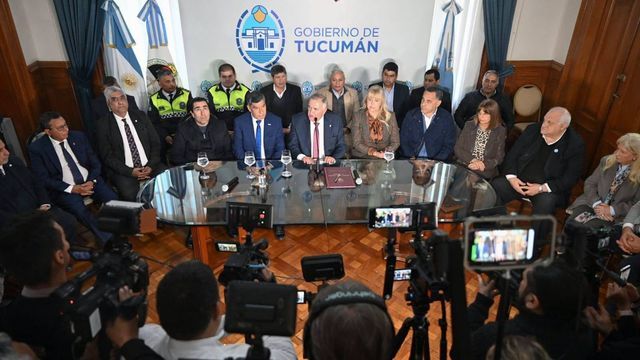 El gobernador aseguró que las elecciones nacionales y provinciales "nunca fueron juntas" en Tucumán.