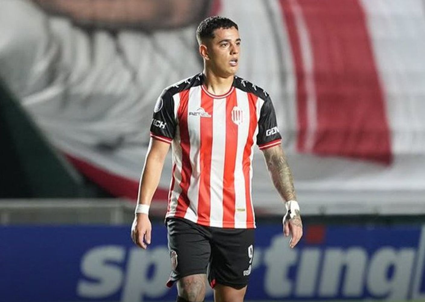 Gonzalo Morales, delantero de Barracas Central.