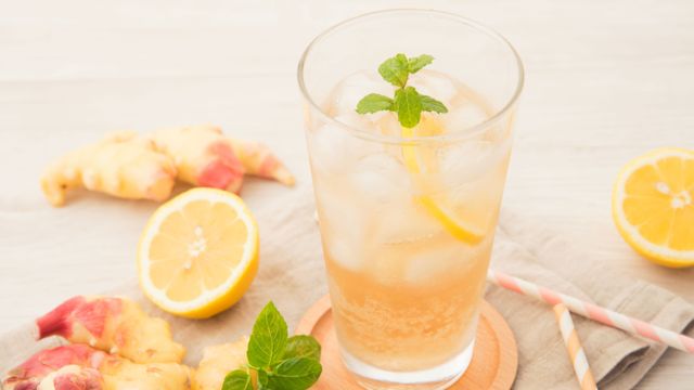 Para qué sirve congelar jugo de limón con jengibre en cubitos en el freezer