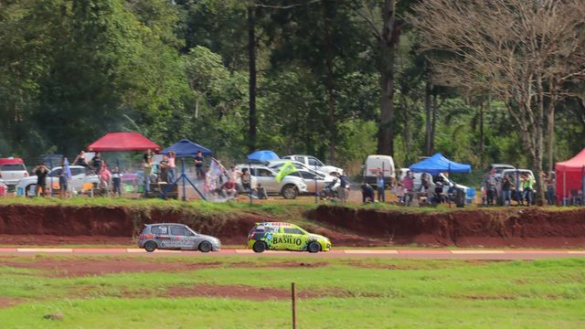 Eldorado fue escenario de una nueva fecha del Misionero de Pista con 46 pilotos y gran convocatoria.