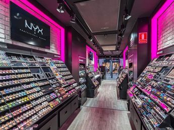 Una reconocida marca de maquillaje de Estados Unidos llega a la Argentina: dónde se consigue y qué precios tendrá