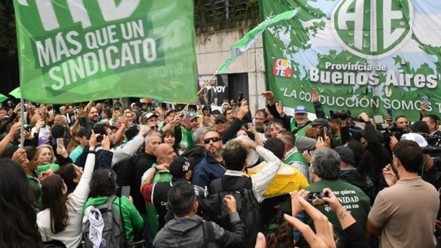 ATE convocó a un paro nacional con movilización.
