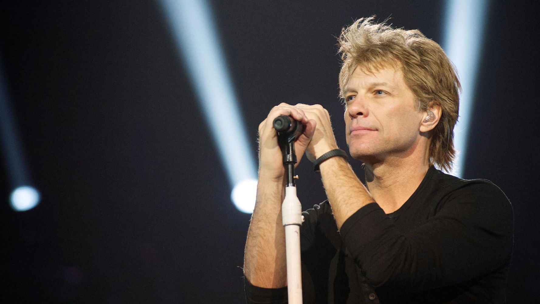 El cantante preocupó a sus fans.