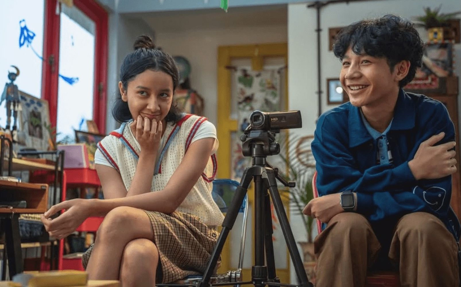 El film fue dirigido por la cineasta indonesia Gina S. Noer.