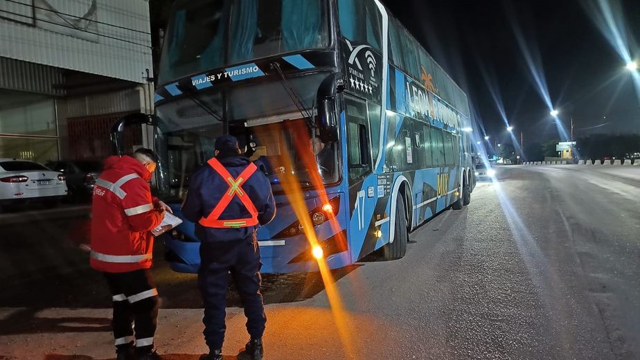 Los controles realizados por la Policía de Arroyito y ERSEP arrojaron que varios colectivos estaban con irregularidades