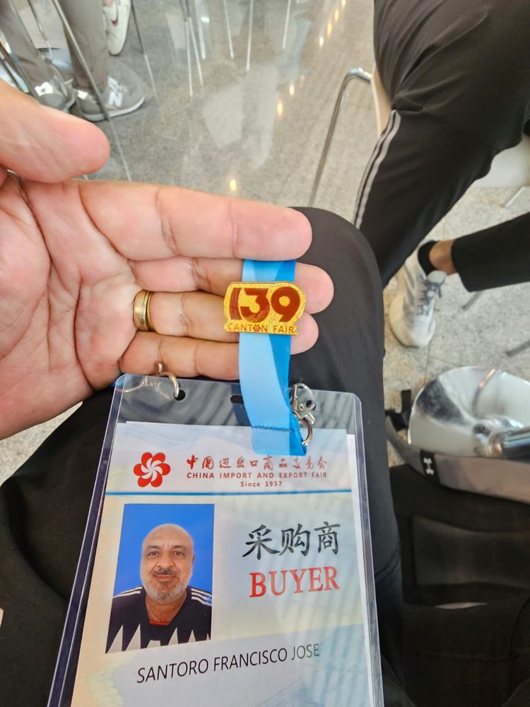 El entrerriano que le ganó en costos a China: la historia del empresario que produce 8.000 bombillas por día desde Gualeguay.