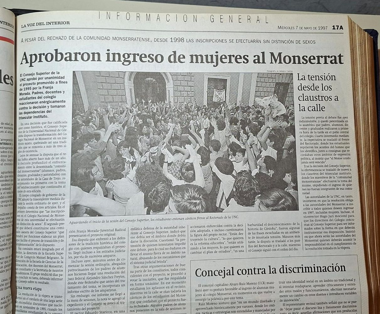 El 6 de mayo de 1997, aprobaron el ingreso de mujeres al Monserrat.