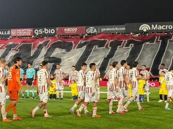 Instituto sufrió hasta el final, pero venció a Platense y festejó en casa