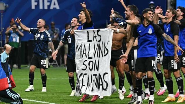 La Comisión Disciplinaria de la entidad madre del fútbol internacional investigará a la Asociación del Fútbol Argentino y sus jugadores por incidentes en la Copa del Mundo 2026.