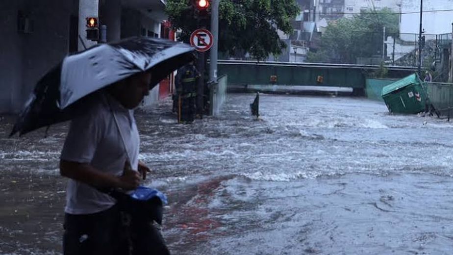 El Gobierno porteño dio indicaciones por la alerta naranja: "Se esperan fenómenos peligrosos"