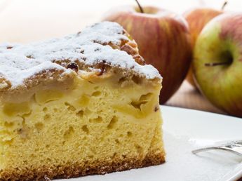 Ni harina ni azúcar: el ingrediente secreto para hacer un budín de manzana súper esponjoso