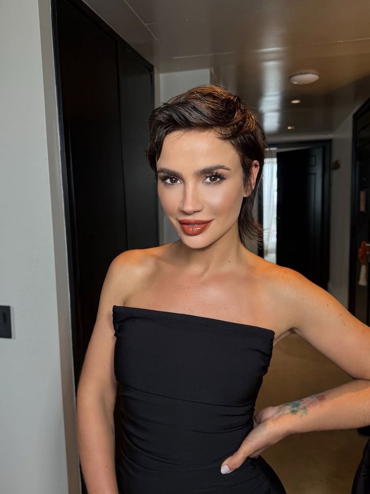 Celeste Cid volvió al pelo corto y marcó tendencia: el corte "pixie-mullet" como en sus comienzos