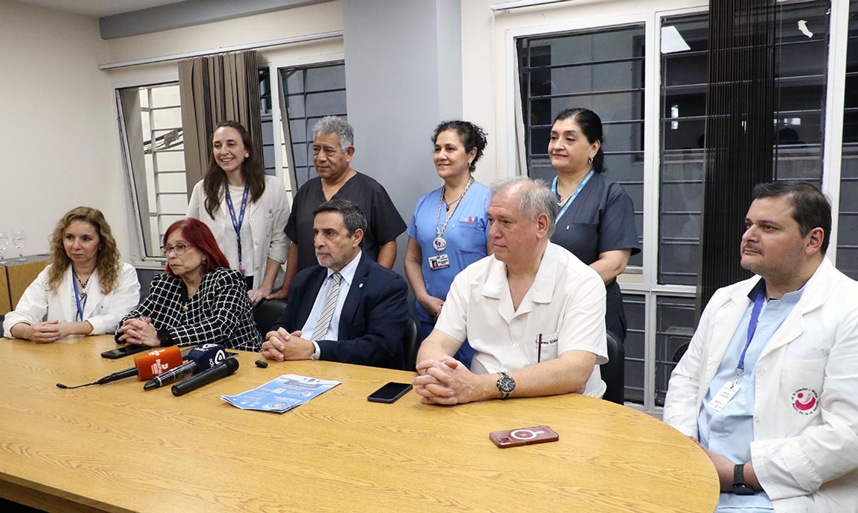 Especialistas de seis áreas distintas coordinaron dos transfusiones intrauterinas para estabilizar al bebé.