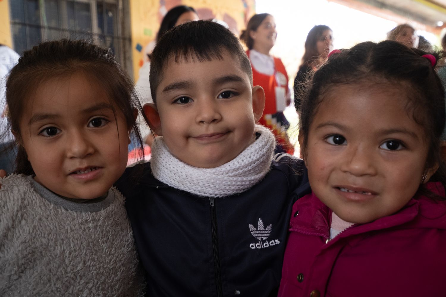 La iniciativa apuesta por una crianza compartida, donde toda la comunidad pueda involucrarse en el bienestar de la infancia.