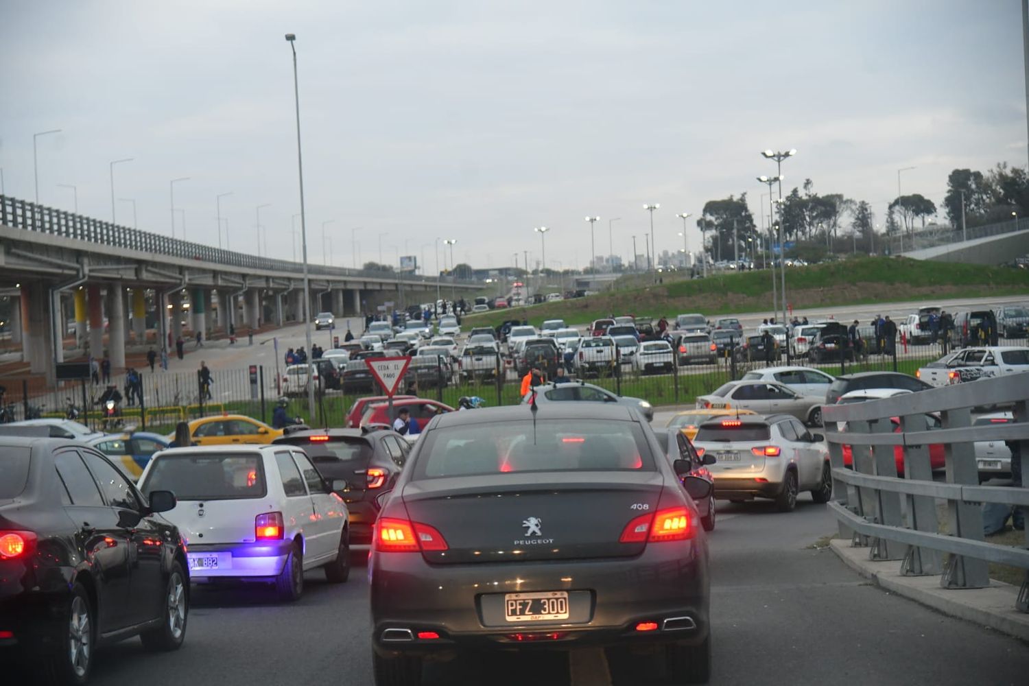 El nuevo estacionamiento del Kempes entró en funciones en el Talleres-Vélez.