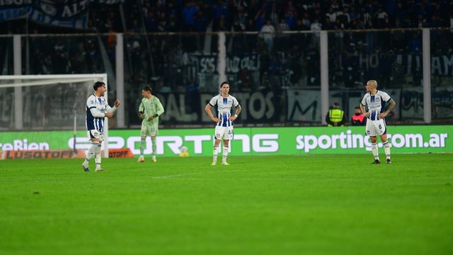 Talleres pasó de un primer tiempo en ganador a una dura derrota por 3-1 ante Vélez.