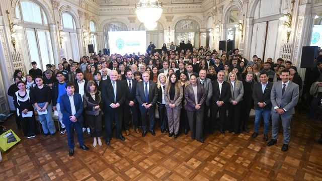 La inversión combinó formación en oficios y microcréditos para emprendedores de catorce localidades.