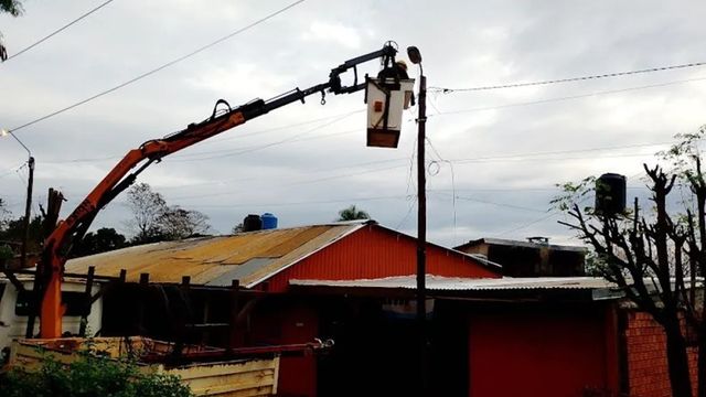 Puerto Iguazú: proponen eximir del pago de la tasa de alumbrado a vecinos sin el servicio.