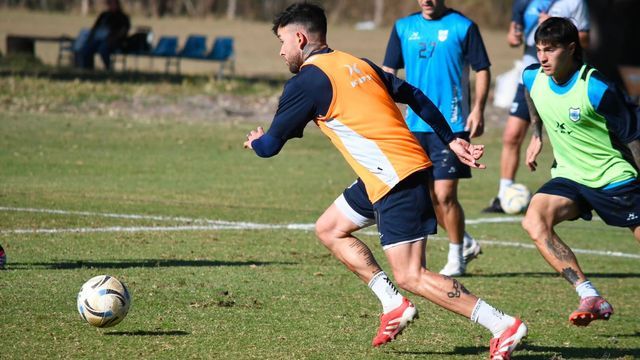 Gimnasia y Esgrima de Jujuy visita este sábado a Colegiales en el estadio "Libertarios Unidos" desde las 15:00, en el primero de tres partidos que el "Lobo" disputará en menos de ocho días como parte de la recta final de la Primera Nacional 2026.